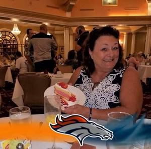 Meet your Posher, Lee